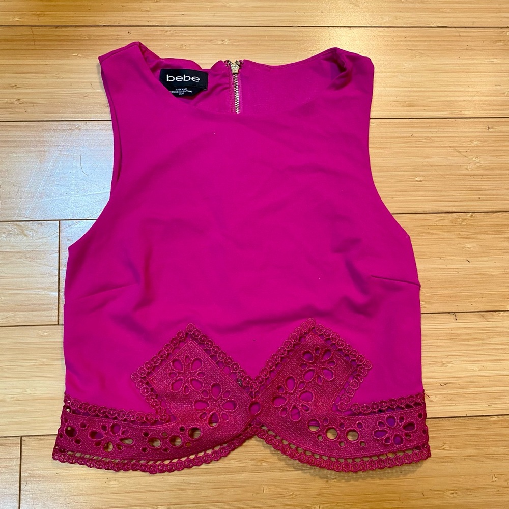 Bebe magenta crop top with scallop edge XS
